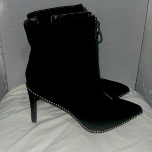 Bar III women zips Briget booties size:7.5 color:black
